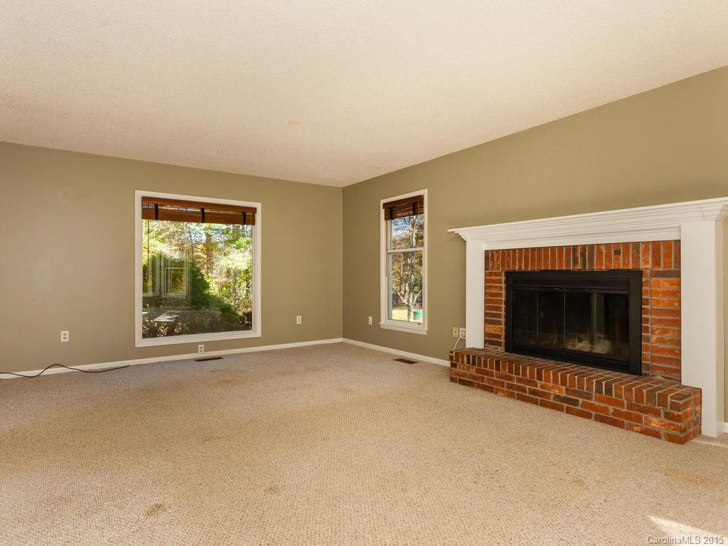 6 Hampton Drive - Photo 7