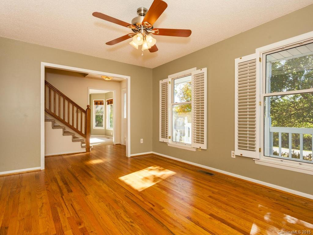 6 Hampton Drive - Photo 10