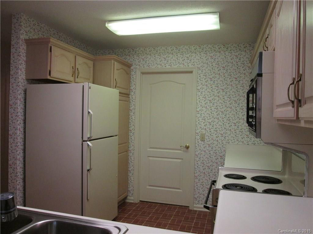 150 Governors Drive #53 - Photo 8
