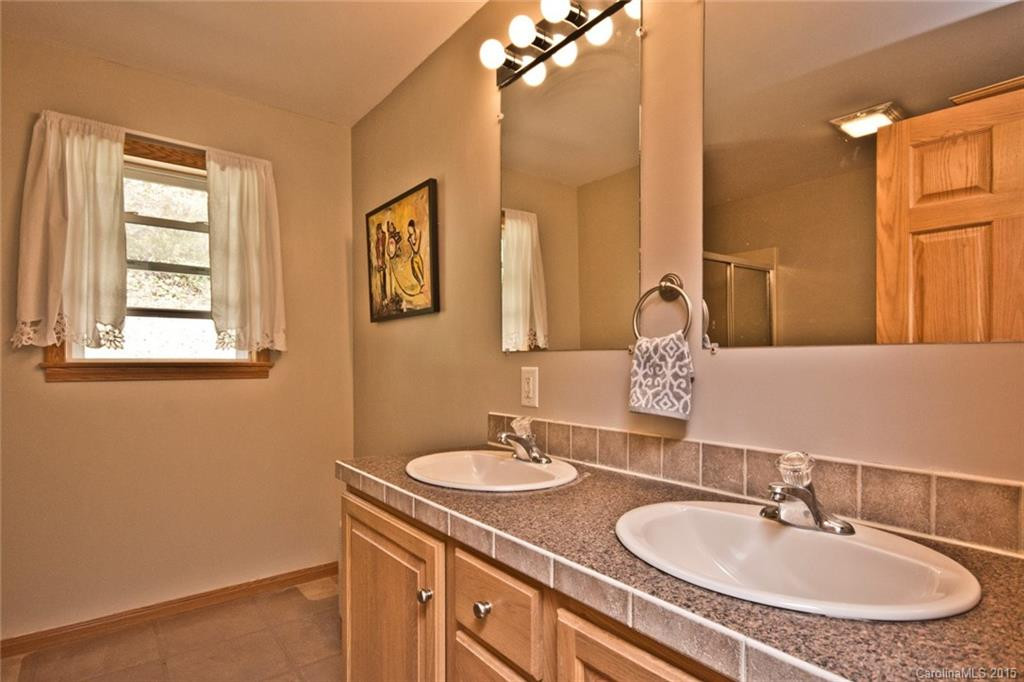 320 Martins Creek Road - Photo 16