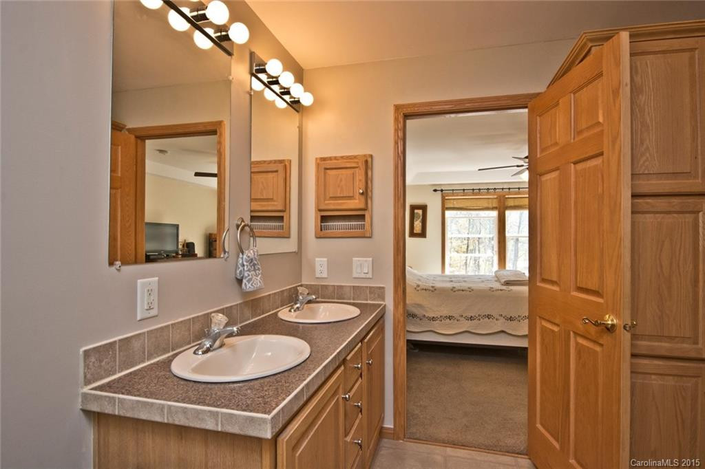 320 Martins Creek Road - Photo 19