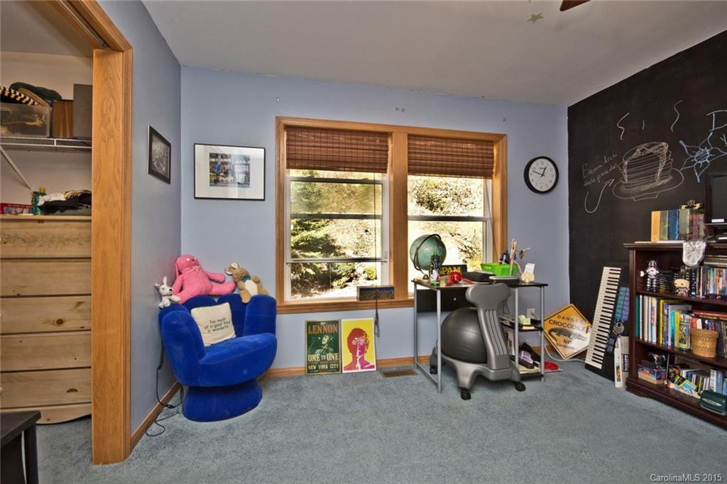 320 Martins Creek Road - Photo 22