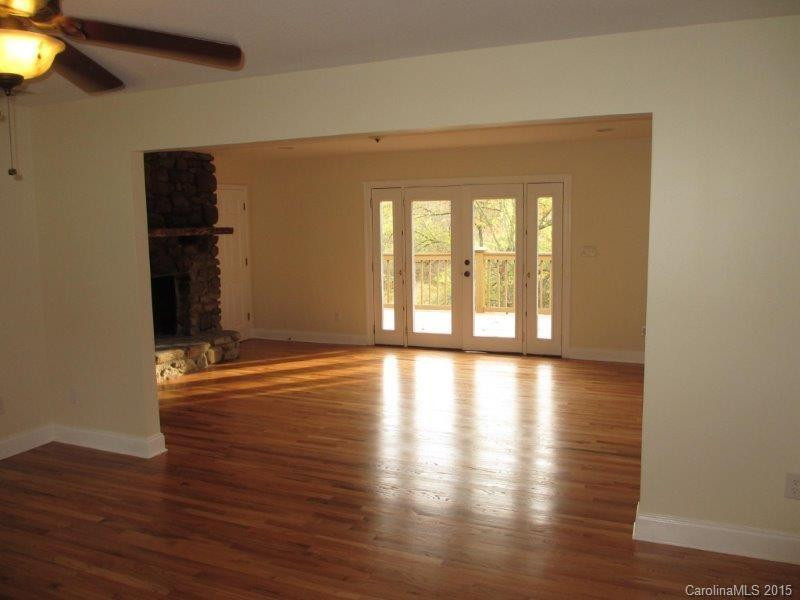 211 White Pine Drive - Photo 4