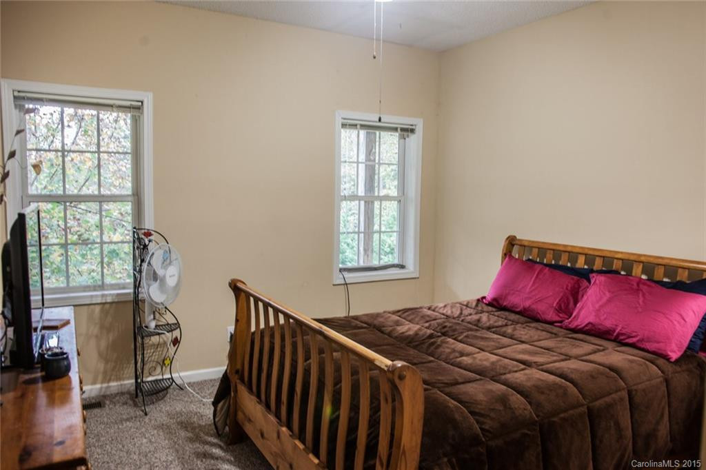 5 Westmont Drive - Photo 15