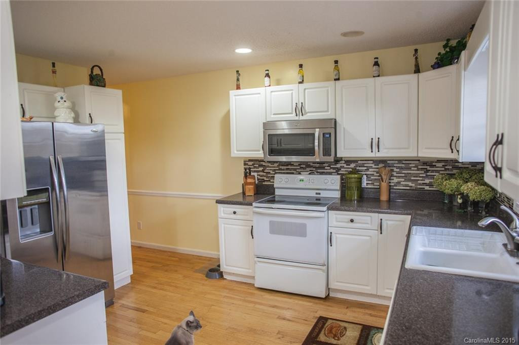 5 Westmont Drive - Photo 10