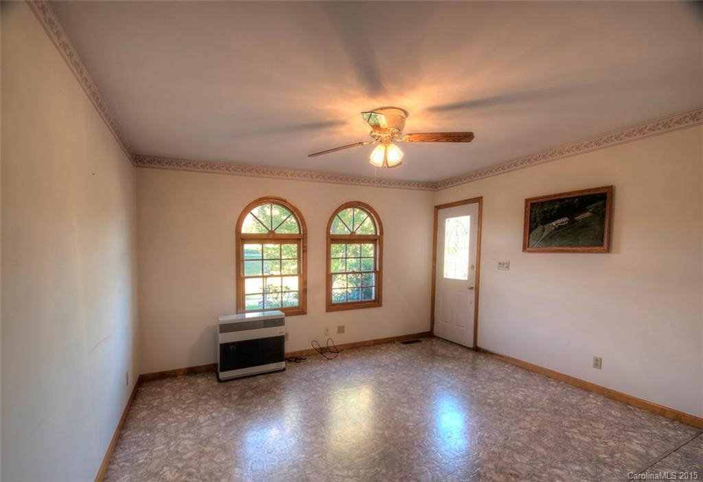 1335 Rabbithop Road - Photo 14