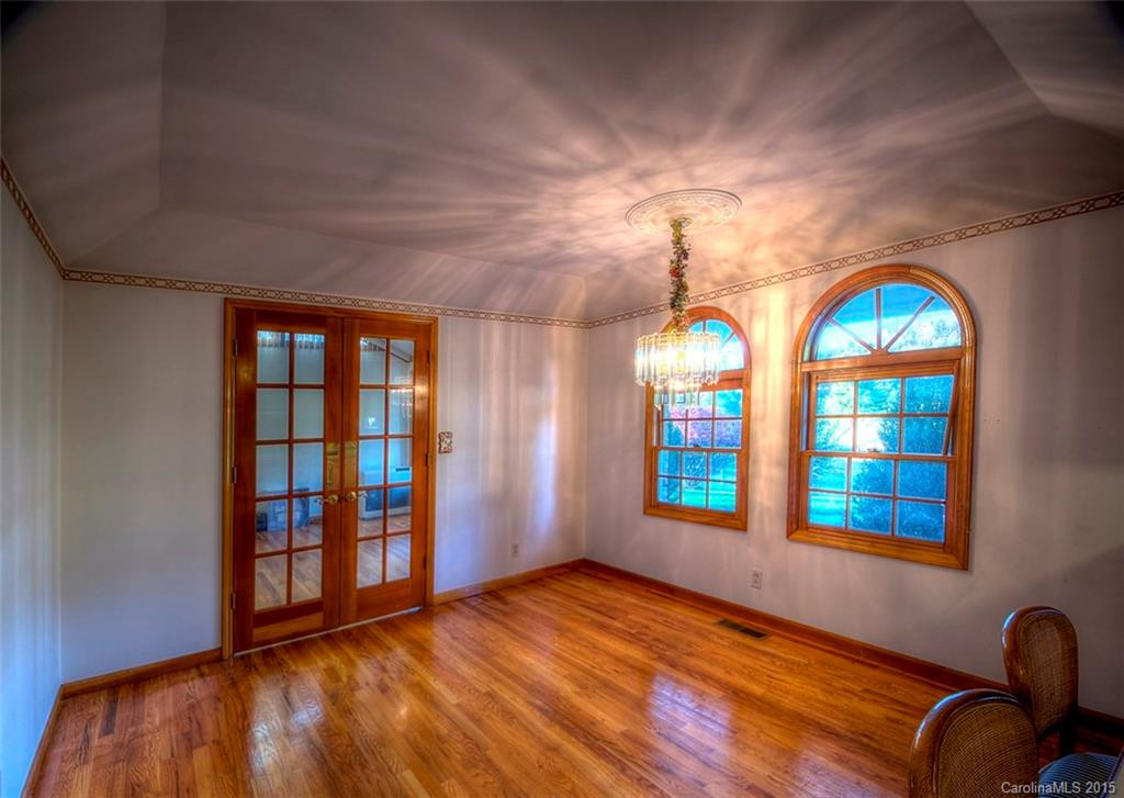 1335 Rabbithop Road - Photo 6