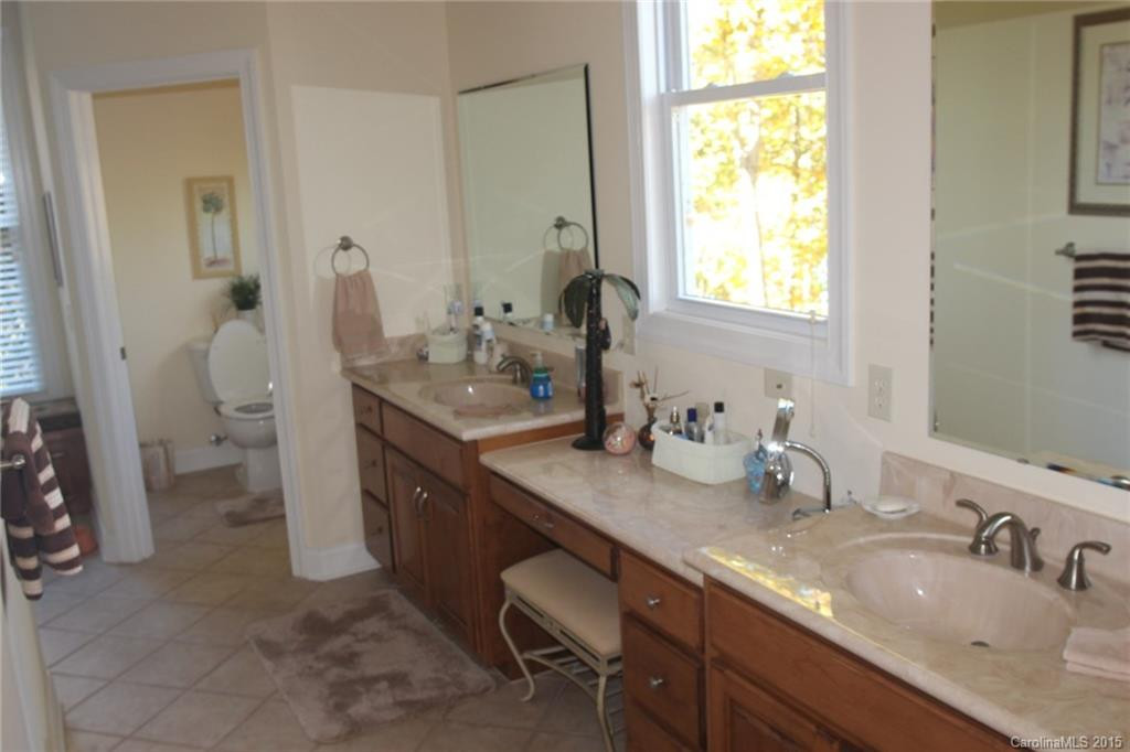221 Ridge Top Drive - Photo 13