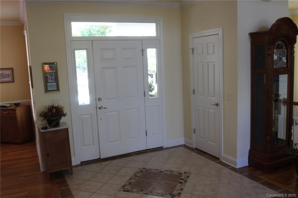 221 Ridge Top Drive - Photo 4