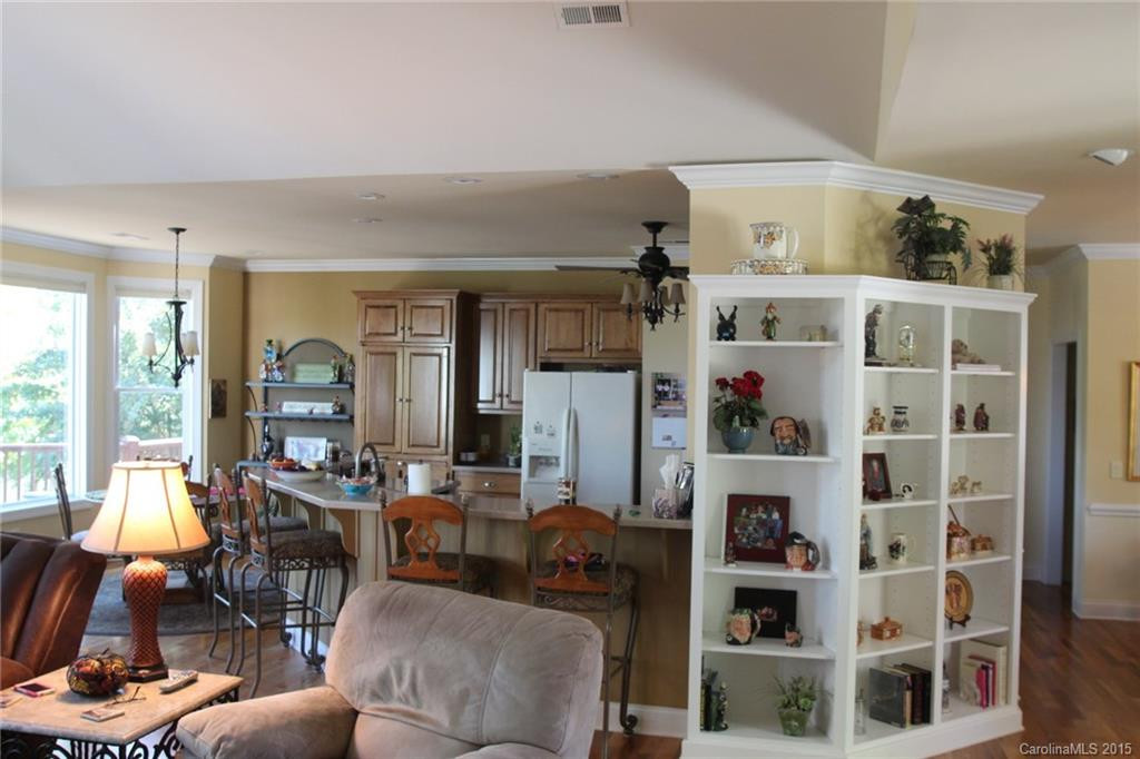 221 Ridge Top Drive - Photo 10
