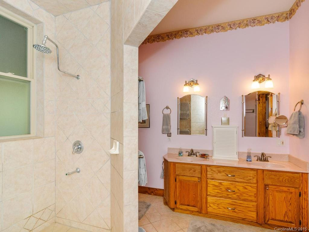 372 Valle Drive - Photo 12