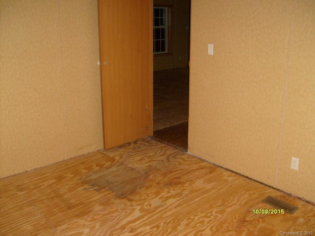 9467 Pleasant Court - Photo 6