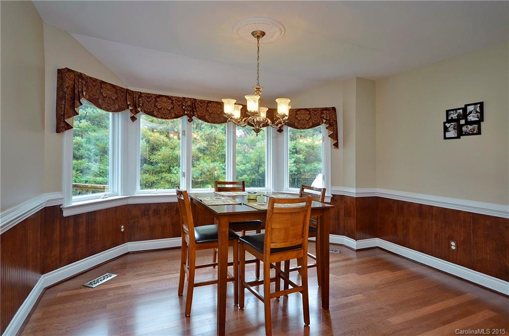100 Perry Place - Photo 13
