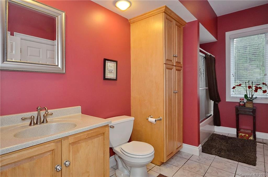 100 Perry Place - Photo 15