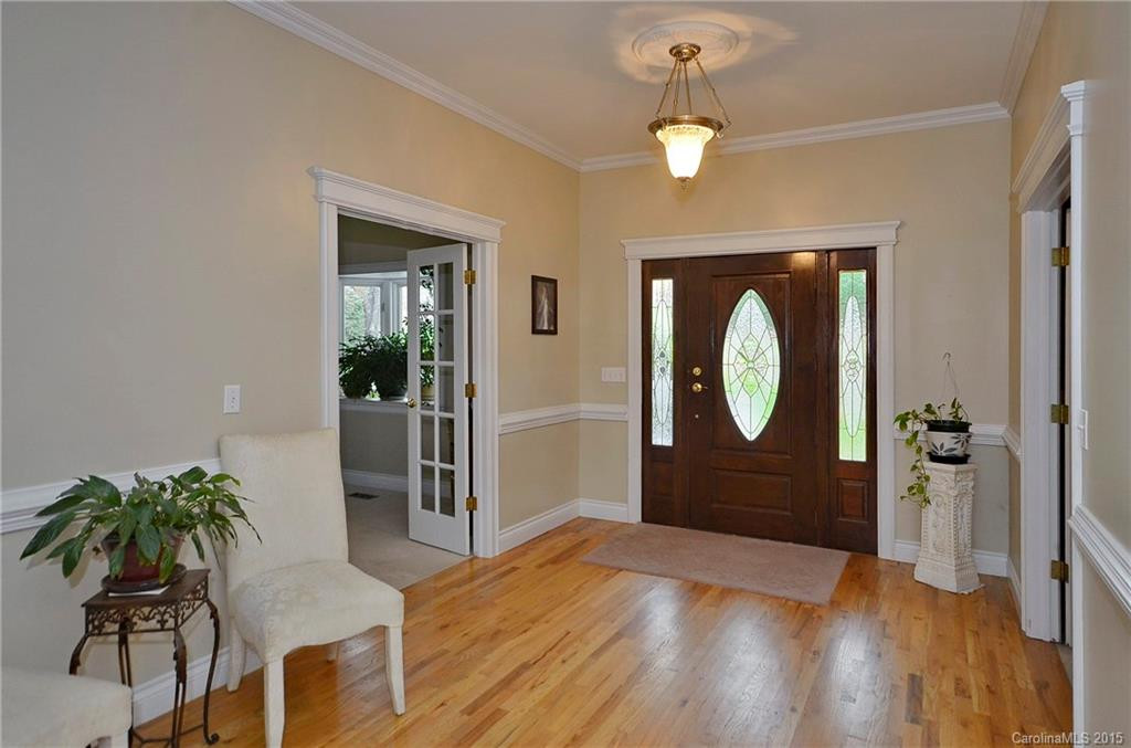 100 Perry Place - Photo 3