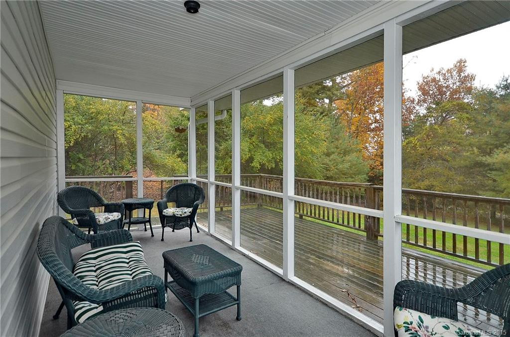 100 Perry Place - Photo 23