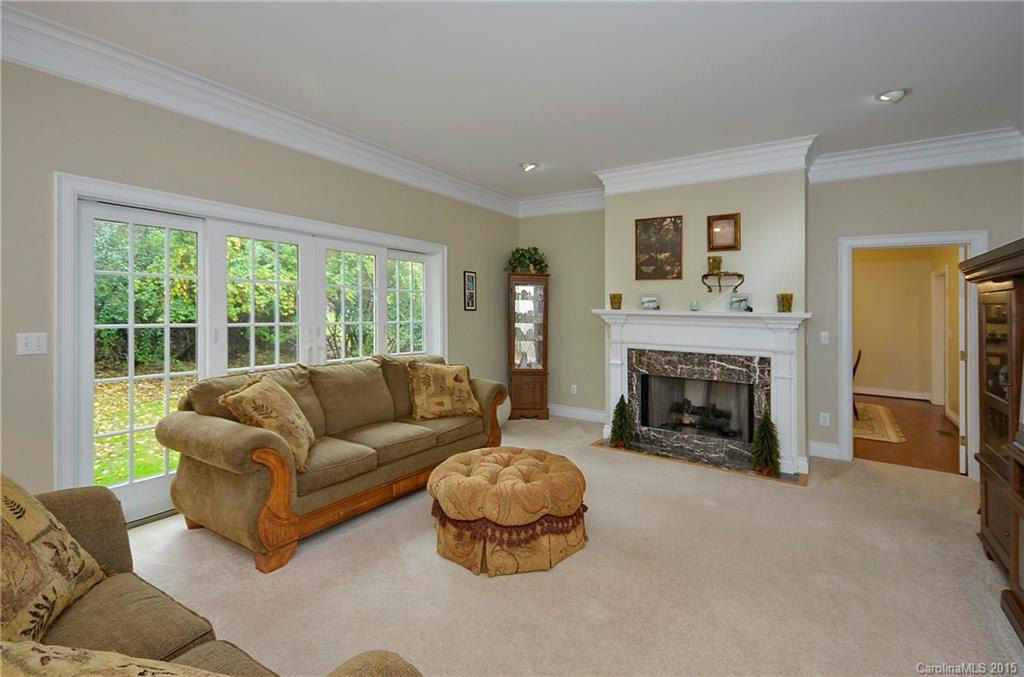 100 Perry Place - Photo 9