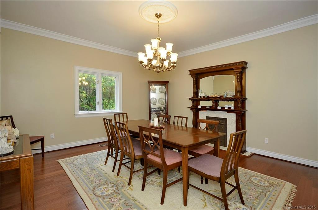 100 Perry Place - Photo 10