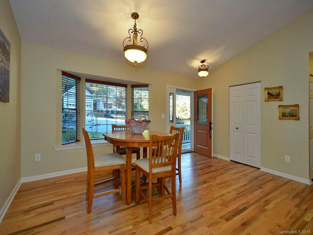 2725 Kalmia Lane - Photo 3