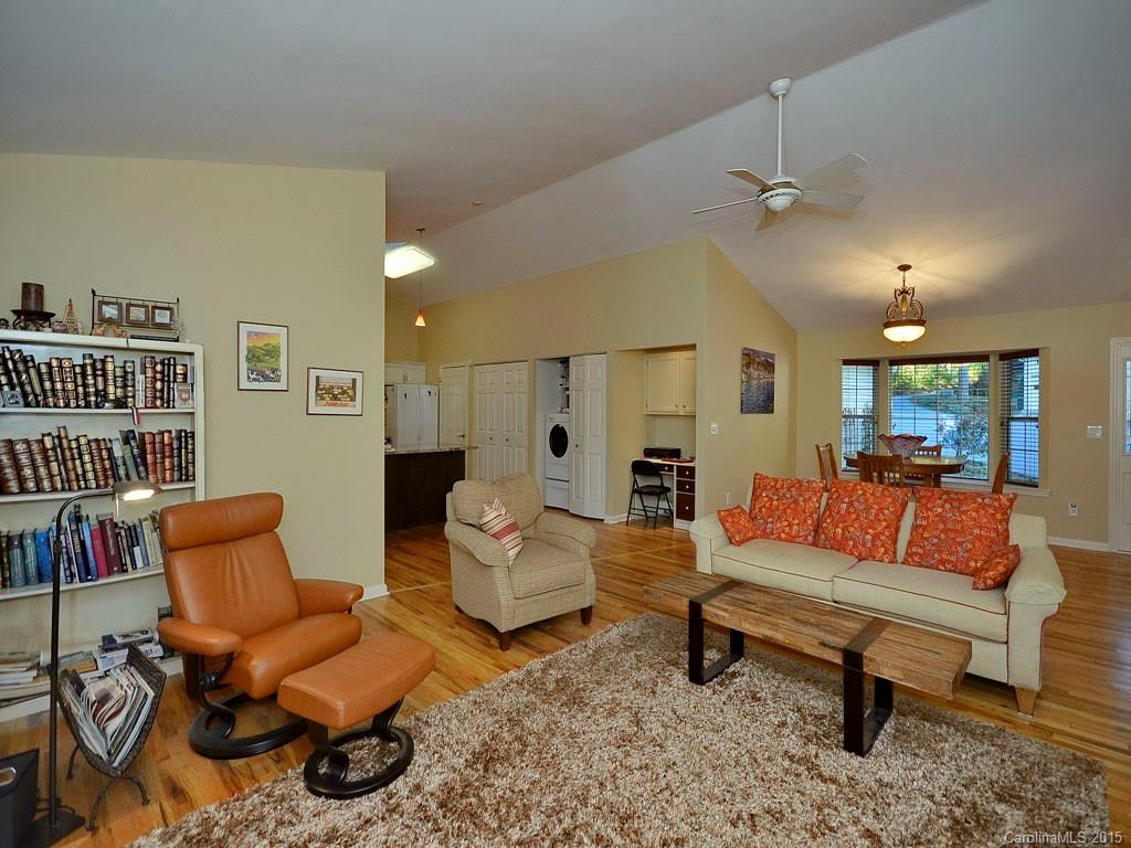 2725 Kalmia Lane - Photo 5