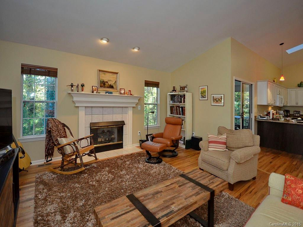 2725 Kalmia Lane - Photo 6