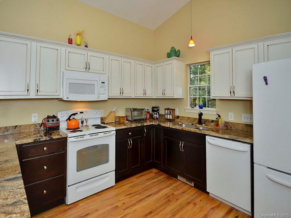 2725 Kalmia Lane - Photo 9