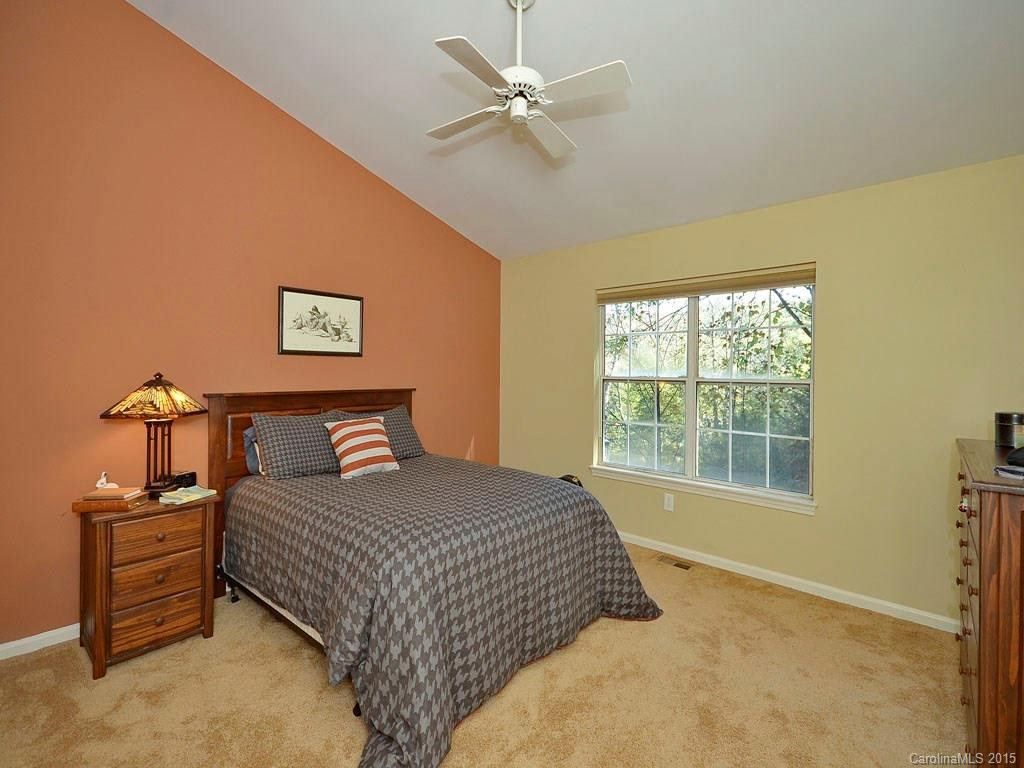 2725 Kalmia Lane - Photo 10