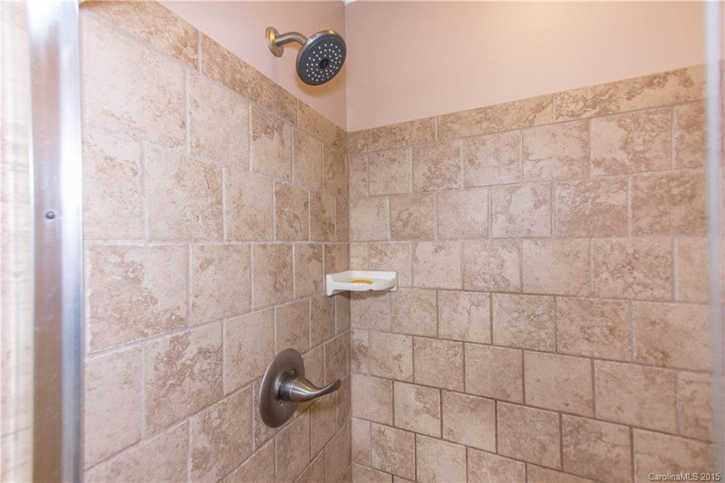 21 Club Knoll Avenue - Photo 12