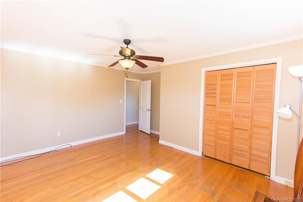 21 Club Knoll Avenue - Photo 16