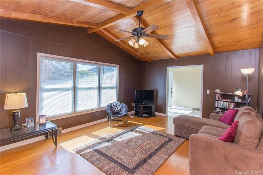 21 Club Knoll Avenue - Photo 3