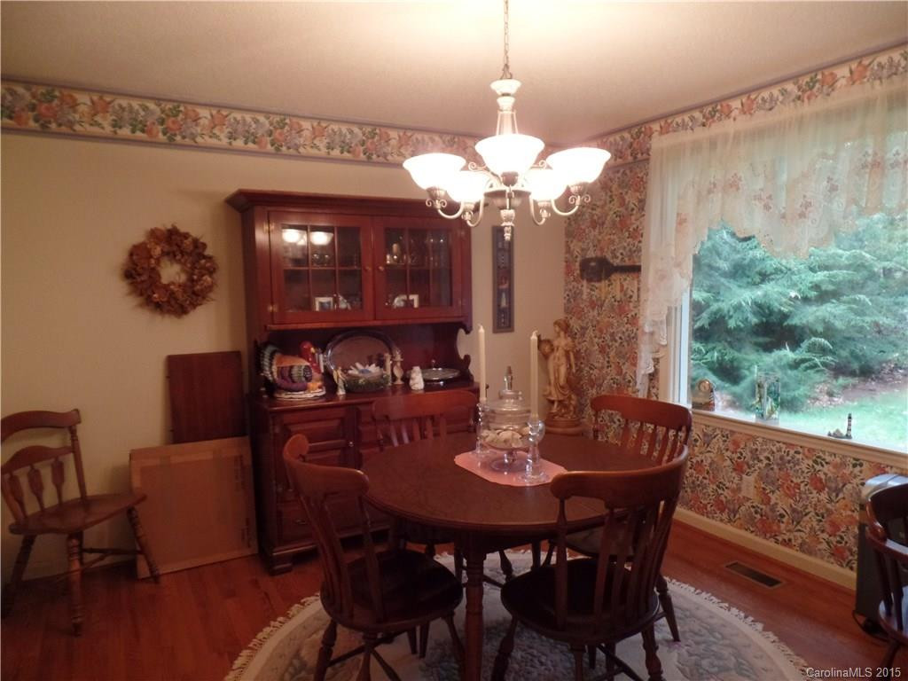 240 Sherwood Lane - Photo 11