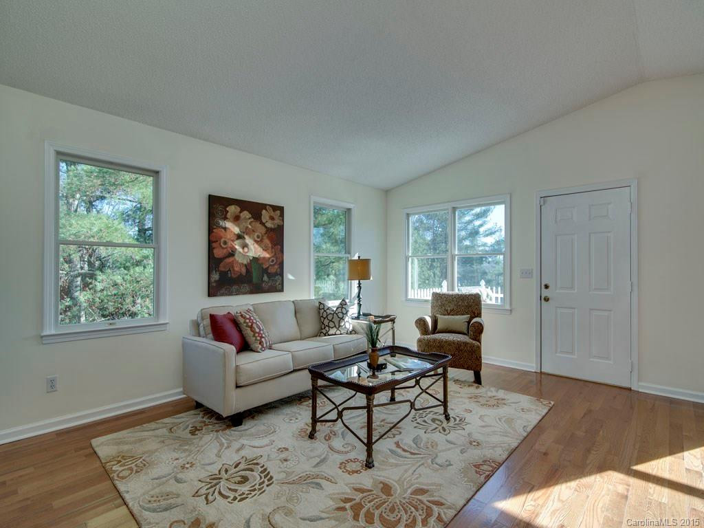 1219 Alexander Road - Photo 2