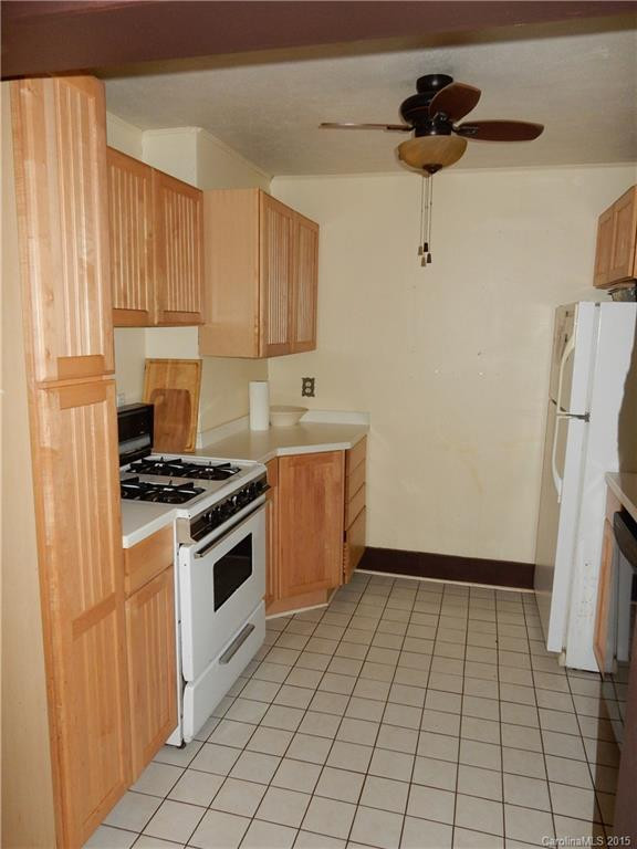 205 Bluegrass Lane - Photo 3