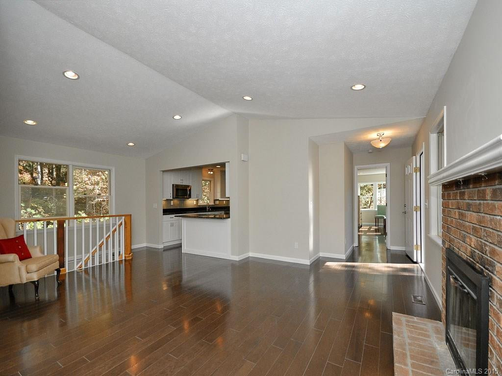 703 Dawnwood Lane - Photo 2