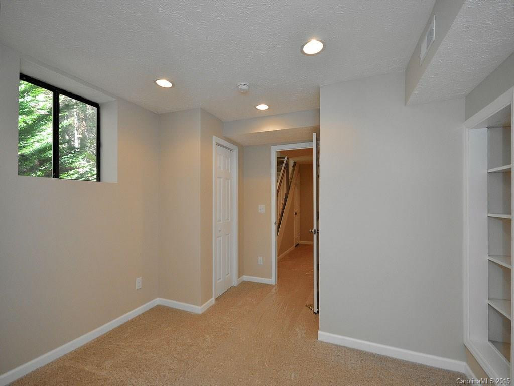 703 Dawnwood Lane - Photo 19