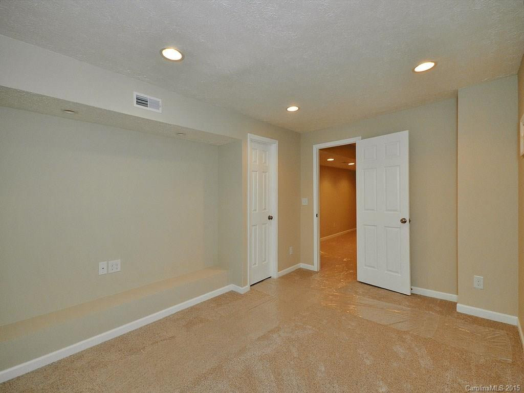 703 Dawnwood Lane - Photo 21