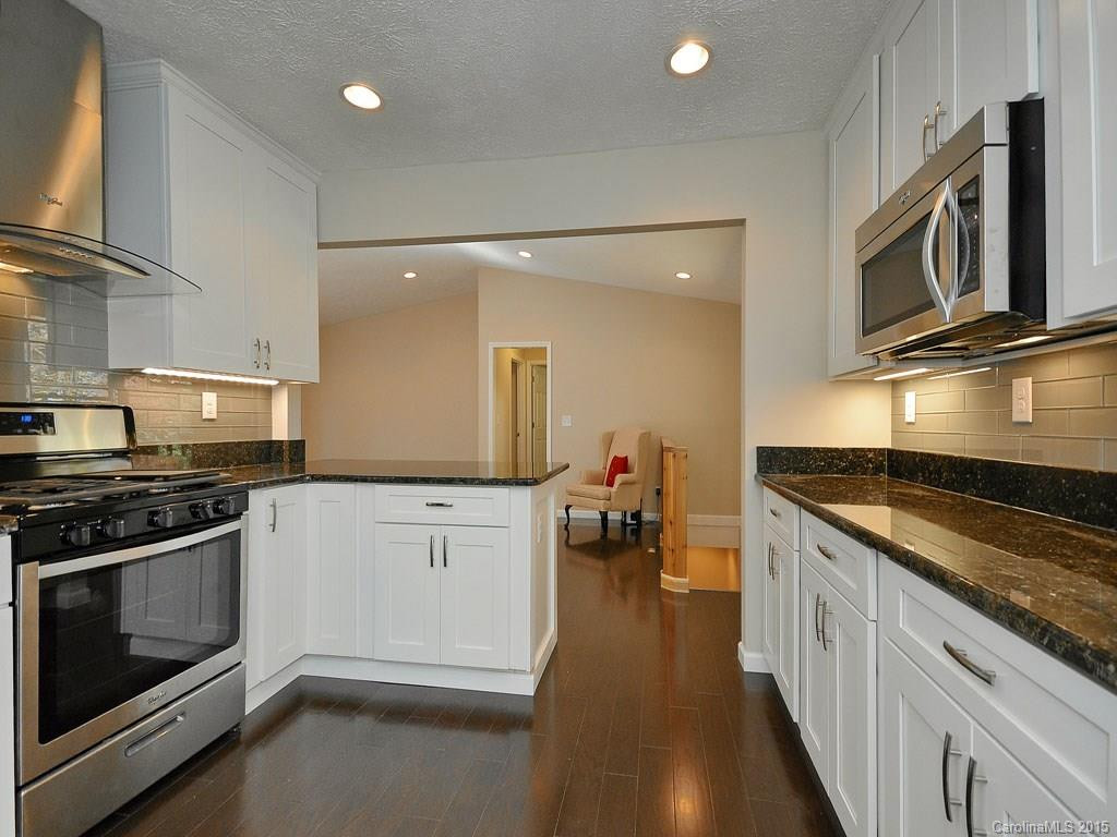 703 Dawnwood Lane - Photo 4