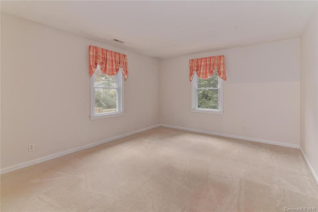 911 Thornton Place #Haywood Forest-B 1L#10 - Photo 16