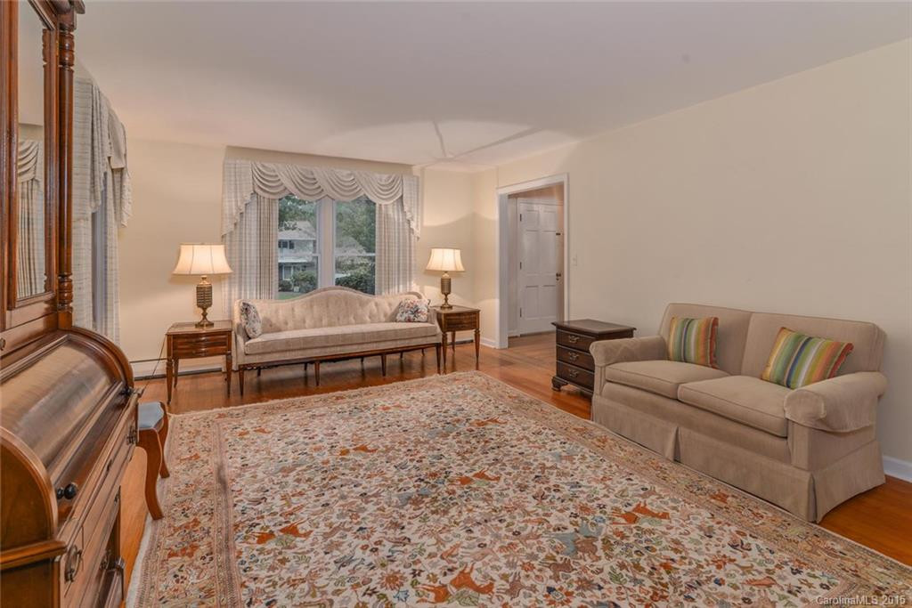 911 Thornton Place #Haywood Forest-B 1L#10 - Photo 6