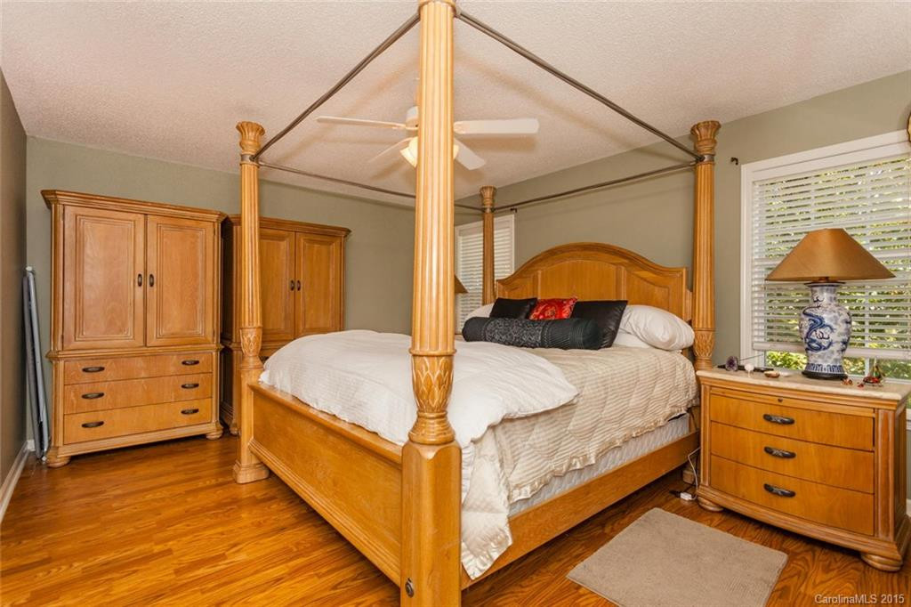 106 Wood Glen Court - Photo 11