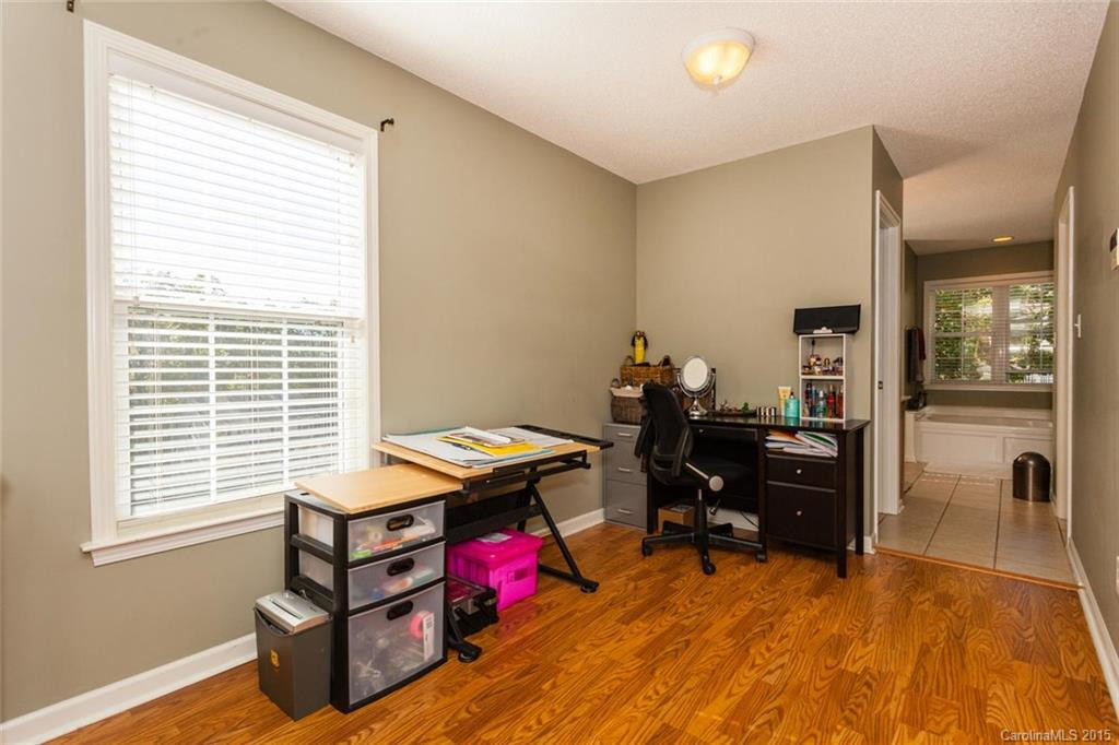 106 Wood Glen Court - Photo 12