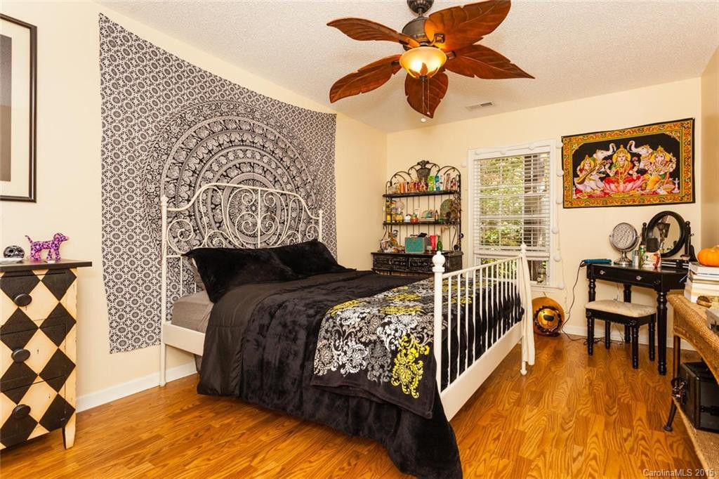 106 Wood Glen Court - Photo 16