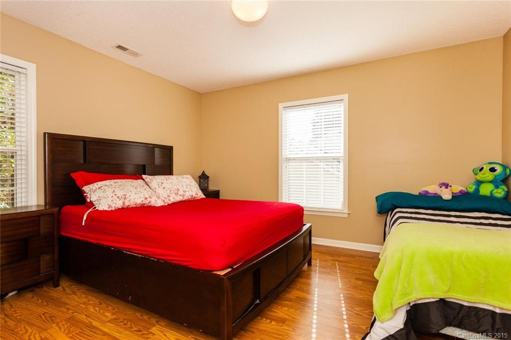 106 Wood Glen Court - Photo 18
