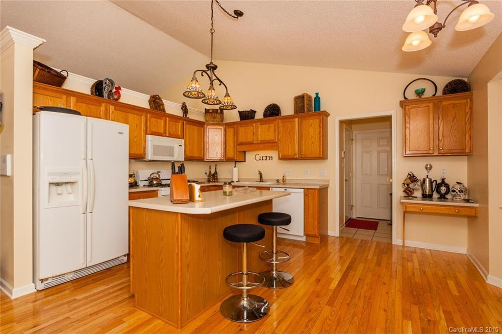 106 Wood Glen Court - Photo 5