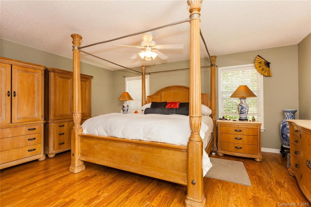 106 Wood Glen Court - Photo 10