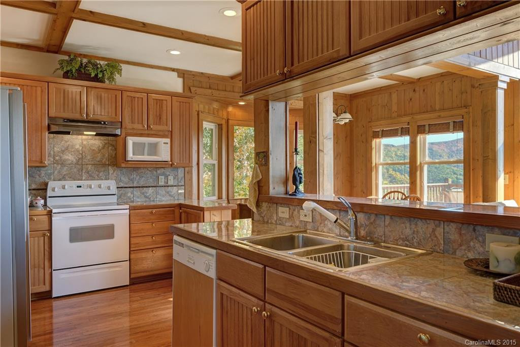  - Photo 8