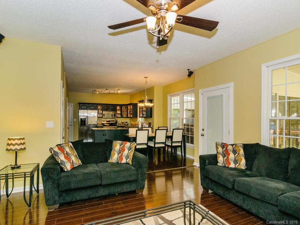 405 Silver Maple Court - Photo 6