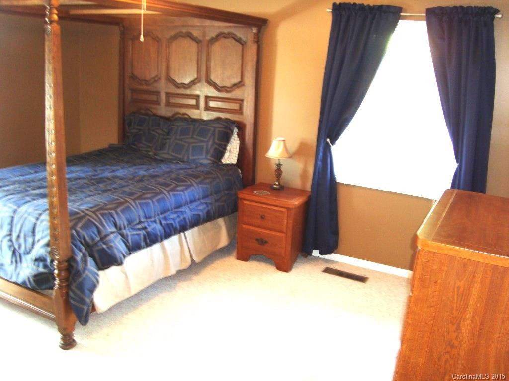 54 Broadway Avenue - Photo 15