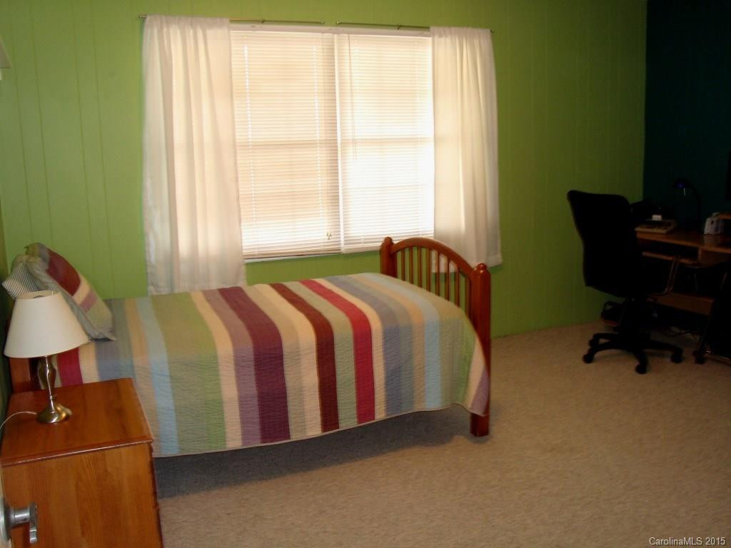 54 Broadway Avenue - Photo 16
