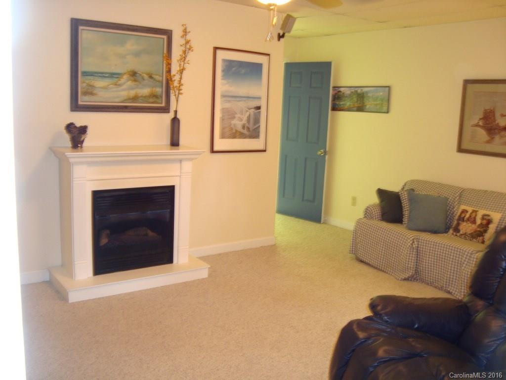 54 Broadway Avenue - Photo 24
